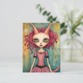 愛らしいエイリアンレディーミックスメディアコラージュ ポストカード (スタンド正面)