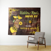 愛らしいエスニックベイビーガール| イエローひまわり ラスティック タペストリー (インサイチュ(横))