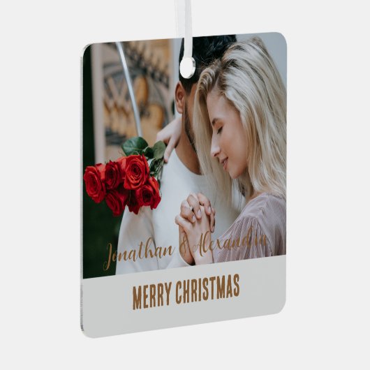 愛らしいカップル写真モダンスタイリッシュ文字エレガント メタルオーナメント (正面右)