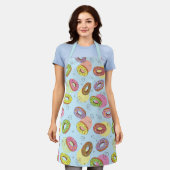 愛らしいカラフルドーナツ青のパターン エプロン (着用した状態)