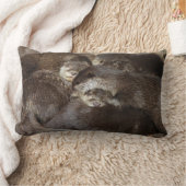 愛らしいカワウソ ランバークッション (ブランケット)