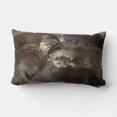 愛らしいカワウソ ランバークッション (裏面)