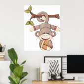 愛らしいサッカーを持つ猿のポスター ポスター (ホームオフィス)