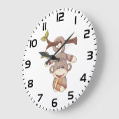 愛らしいサッカーを持つ猿の置物 ラージ壁時計 (傾斜)