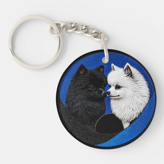 愛らしいスピッツの犬が2匹 キーホルダー (正面)