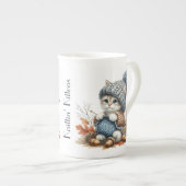 愛らしいニットンキッチンボーン中国マグ ボーンチャイナマグカップ (正面右)