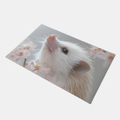 愛らしいハリネズミが咲く春 ドアマット (アングル)