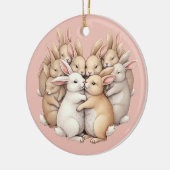 愛らしいバンニーズインザコージーパステルハグイラストレーション セラミックオーナメント (左)