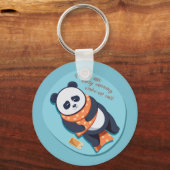 愛らしいパンダには朝の電話が必要だ キーホルダー (裏面)