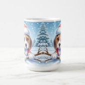 愛らしいビーグルの子犬のクリスマス服 コーヒーマグカップ (中央)