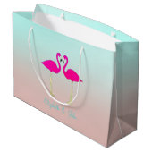 愛らしいピンクのフラミンゴパーソナライズされたス ラージペーパーバッグ (裏面アングル)