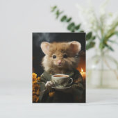 愛らしいフワフワのネズミのお茶 ポストカード (スタンド正面)