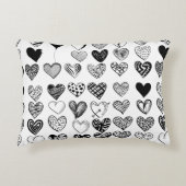 愛らしいブラックハート落書きスケッチ アクセントクッション (正面)