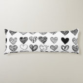 愛らしいブラックハート落書きスケッチ ボディピロー (正面)