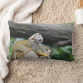 愛らしいベビーのリスザル ランバークッション (ブランケット)