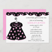 愛らしいベビーの服のベビーシャワー 招待状 (正面/裏面)