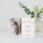 愛らしいベビーガールの誕生発表ポストカード ポストカード (スタンド正面)