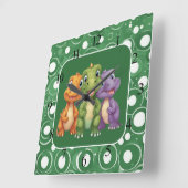 愛らしいベビー恐竜のパーティー スクエア壁時計 (傾斜)