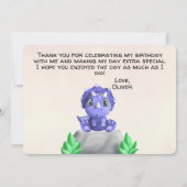 愛らしいベビー恐竜誕生日サンキューカード 招待状 (裏面)