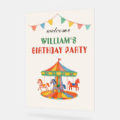 愛らしい回転木馬誕生日 アクリルサイン (傾斜)