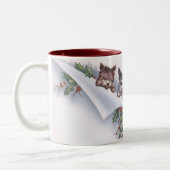 愛らしい子犬のクリスマスの訪問者 ツートーンマグカップ (左)