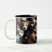 愛らしい子犬のコラージュ写真 ツートーンマグカップ (左)