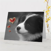 愛らしい子犬 赤と金のハート カード (黄色い花)