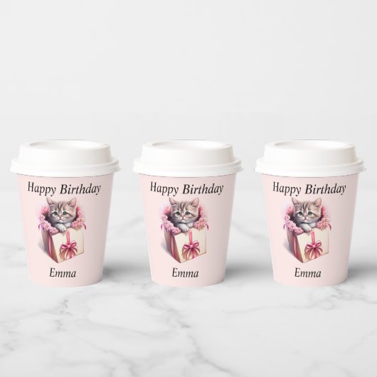 愛らしい子猫を箱に入れた誕生日 紙コップ (複数)