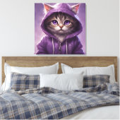 愛らしい子猫を紫のフード付きスウェットシャツ キャンバスプリント (インサイチュ (寝室))