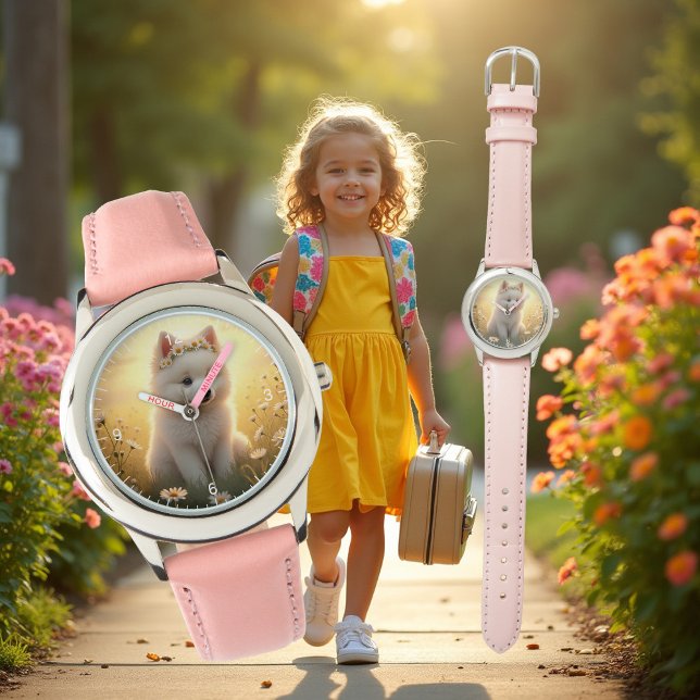 愛らしい小さな白いスピッツの子犬、子供たち  腕時計 (クリエイターアップロード済み)