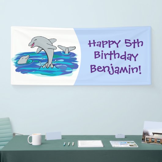 愛らしい幸せなイルカのパーソナライズされた誕生日 横断幕 (トレードショー)