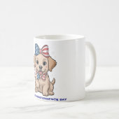 愛らしい愛国的な子犬7月の4日お祝い コーヒーマグカップ (正面右)