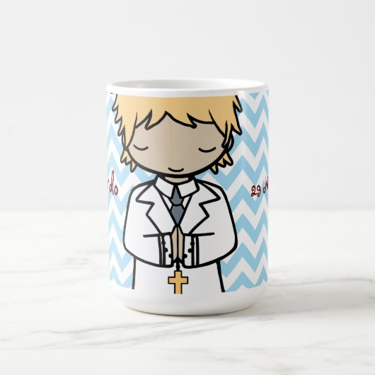 愛らしい最初の聖餐式ブロンド少年 コーヒーマグカップ (中央)