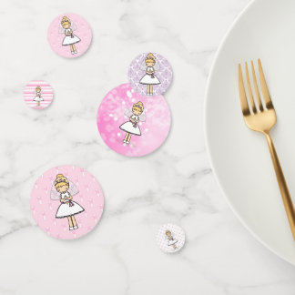 愛らしい最初聖餐式の小さな女の子 コンフェッティ