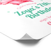 愛らしい水の色のベビーAxolotl誕生日署名 ポスター (角)