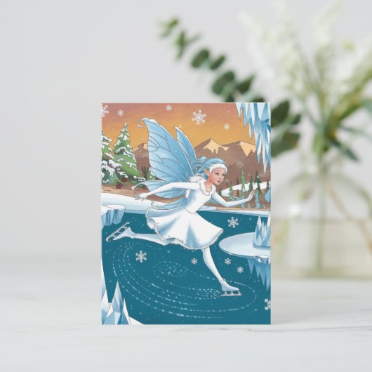 愛らしい氷のスケートで滑る妖精の氷の冬の森 ポストカード (スタンド正面)