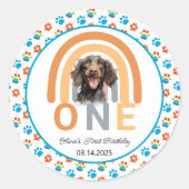 愛らしい犬の虹の水彩 1歳の誕生日パーティー ラウンドシール (正面)