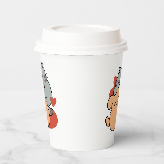 愛らしい猫と犬のハグ – ニャー&ウォフデザイン 紙コップ (左)