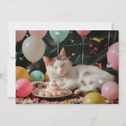 愛らしい猫の誕生日お祝いデザイン カード (正面)