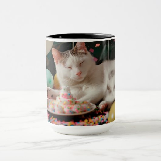 愛らしい猫誕生祝いデザイン マグカップ (中央)