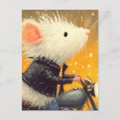 愛らしい白いネズミがバイクに乗る ポストカード (正面)