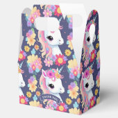 愛らしい白ベビーの一角花 フェイバーボックス (オープン)