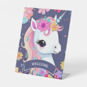 愛らしい白ベビーの一角花 台座サイン (正面)