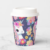 愛らしい白ベビーの一角花 紙コップ (正面)