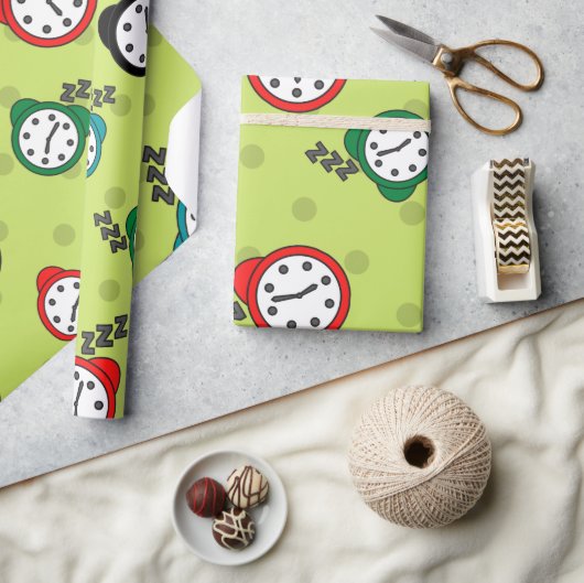 愛らしい目覚まし時計の緑の赤の青のラッピング紙 ラッピングペーパー (クラフト)