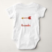 愛らしい編み込み結婚指輪 XOXO ベビー  ベビーボディスーツ (裏面)