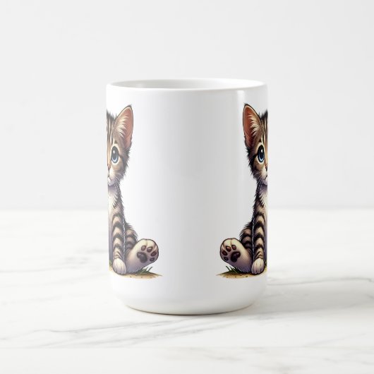 愛らしい虎猫の子猫と青い目 コーヒーマグカップ (中央)