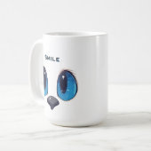 愛らしい青い目の猫の顔 かわいい猫のデザイン コーヒーマグカップ (正面左)