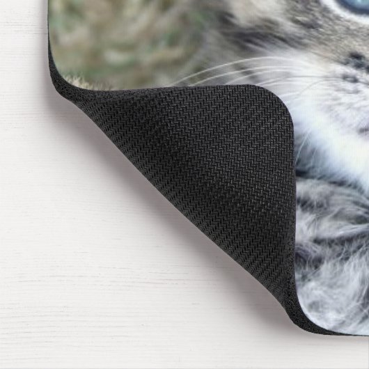 愛らしい青い目の銀製の虎猫の子ネコのマウスパッド マウスパッド (コーナー)