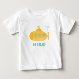 愛らしい黄色の潜水艦が水中に潜っている ベビーTシャツ